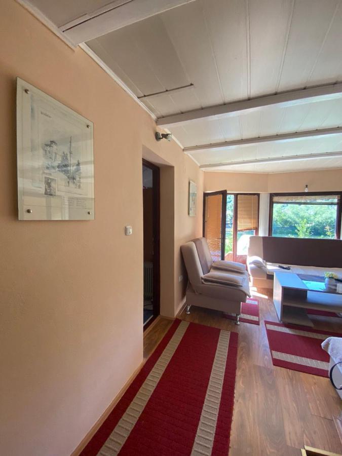 Villa Dino Kulen Vakuf Exterior foto