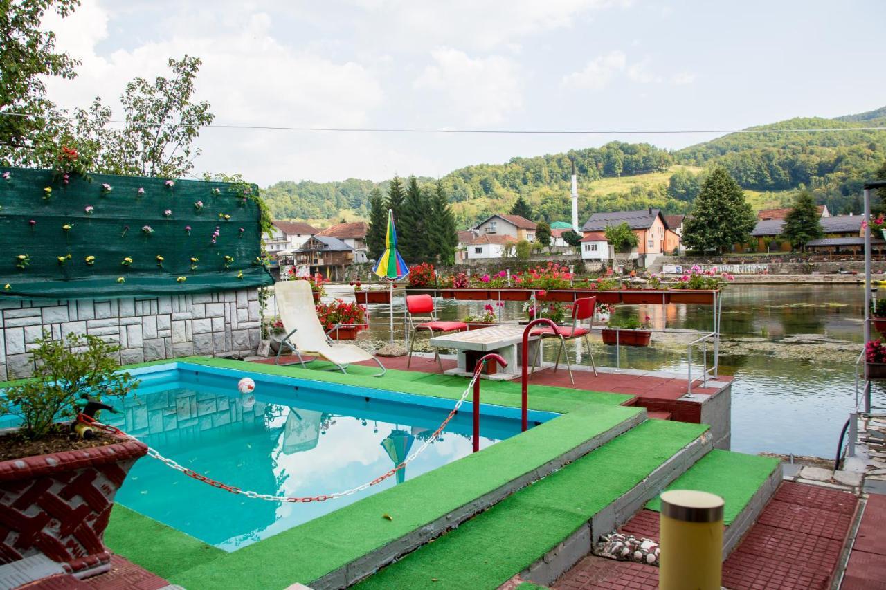 Villa Dino Kulen Vakuf Exterior foto