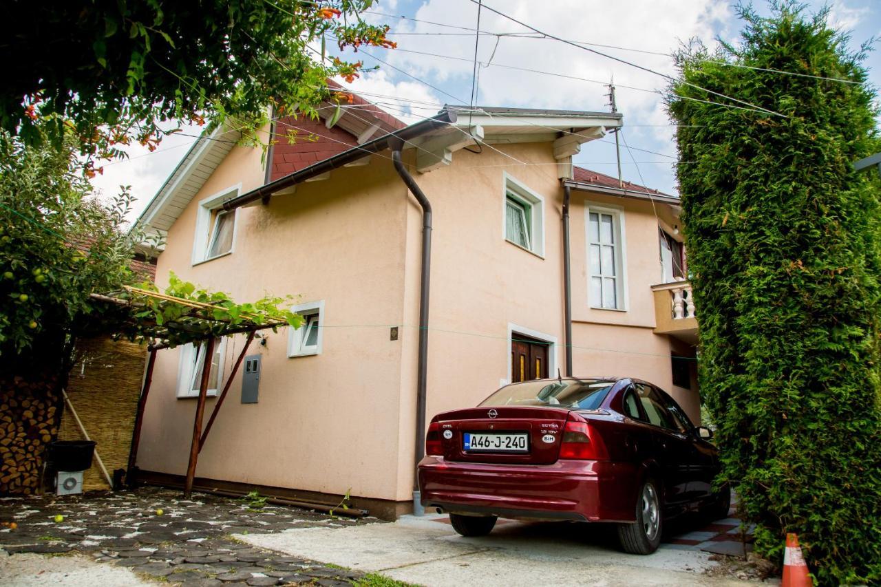Villa Dino Kulen Vakuf Exterior foto